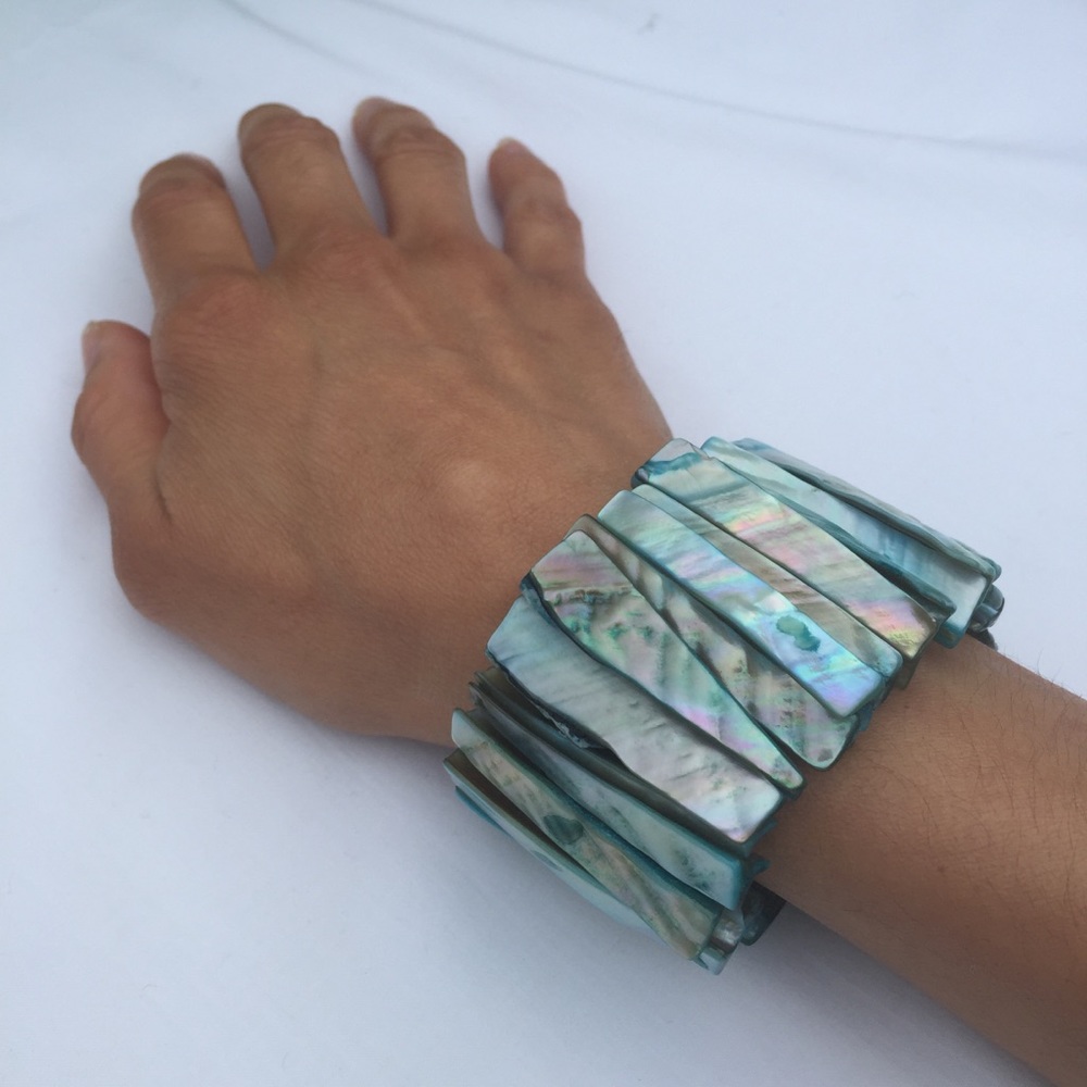 Turquoise Shell Bracelet - Picture 7 of 8